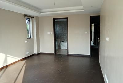 4 Bed Apartment with En Suite at Gitanga Road