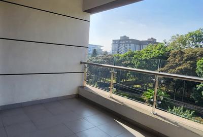 Serviced 3 Bed Apartment with En Suite at River - 2