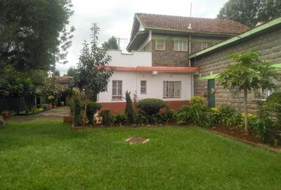 7 Bed House with En Suite in Ngong