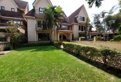 5 Bed Townhouse with En Suite at Lavington