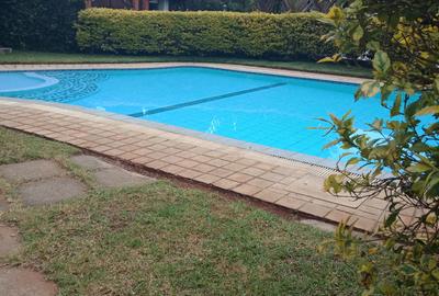 5 Bed Townhouse with En Suite in Lavington