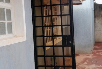 1 Bed House with En Suite at Ridgeways Springs - 2