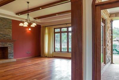 5 Bed Townhouse with En Suite in Karen - 2