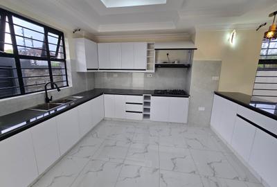 4 Bed House with En Suite at Thikaroad - 4