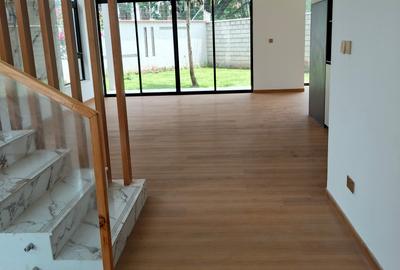 5 Bed Townhouse with En Suite at Lavington - 2