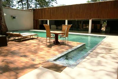 5 Bed Villa with En Suite in Diani