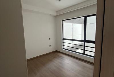 2 Bed Apartment with En Suite at Riverside Drive - 3