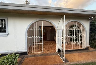 1 Bed House with En Suite in Loresho