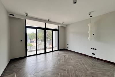 5 Bed House with En Suite in Nyari - 3