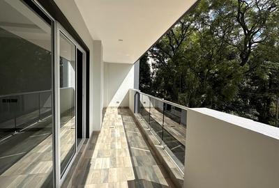 2 Bed Apartment with En Suite at Riverside Drive - 2