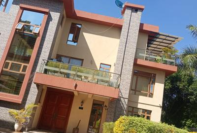 5 Bed Apartment with En Suite at Lavington
