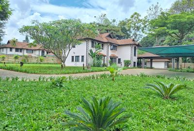 5 Bed House with En Suite at Un Avenue - 3