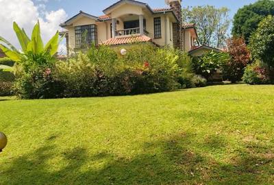 4 Bed House with Swimming Pool in Rosslyn