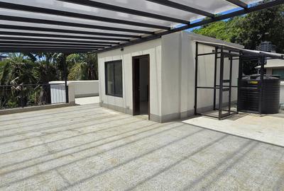 5 Bed Townhouse with En Suite at Lavington Green - 3