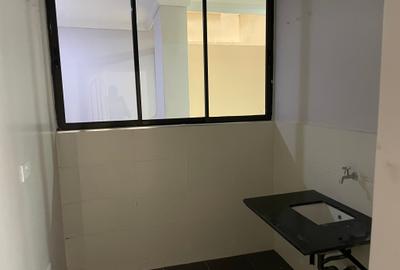 1 Bed Apartment with Gym at Lantana Road - 4