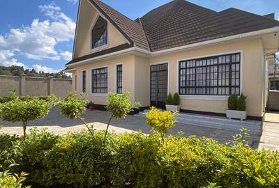 4 Bed House with En Suite in Ngong