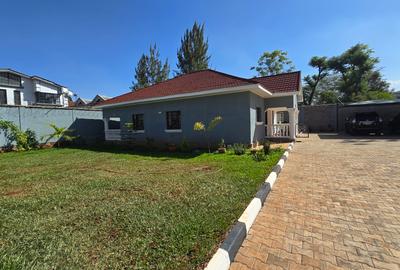 3 Bed House with En Suite in Runda - 2