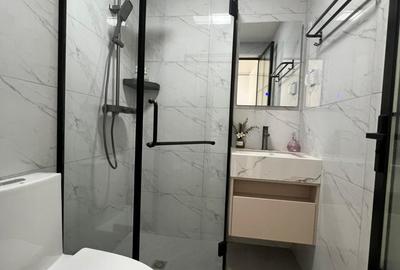 Studio Apartment with En Suite at Woodavenue