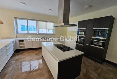 3 Bed Apartment with En Suite in Westlands Area