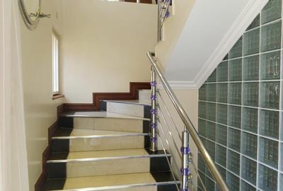 2 Bed Townhouse with En Suite in Runda - 4