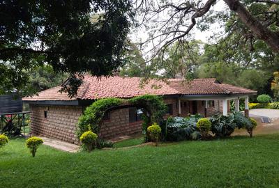 4 Bed House with En Suite at Mugumo Road