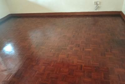 4 Bed House with En Suite in Loresho - 4