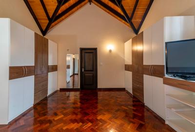 4 Bed Townhouse with En Suite in Lavington