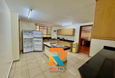 2 Bed Apartment with En Suite in Brookside