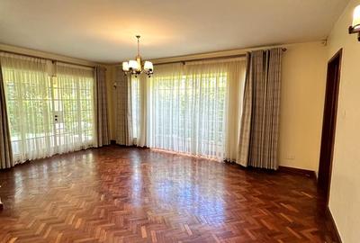 5 Bed Villa with En Suite in Karen
