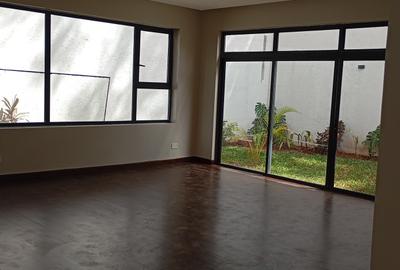 5 Bed Townhouse with En Suite at Off James Gichuru Rd - 2