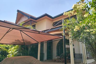 4 Bed Townhouse with En Suite at Lavington