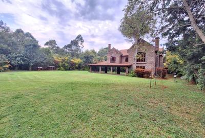 5 Bed Villa with En Suite at Windy Ridge - 2