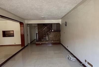 4 Bed Townhouse with En Suite in Kileleshwa