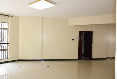3 Bed Apartment with En Suite in Lavington