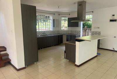 4 Bed Townhouse with En Suite in Spring Valley