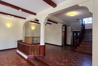 5 Bed Townhouse with En Suite in Kileleshwa - 4