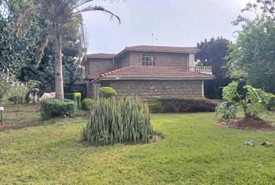 5 Bed House with En Suite in Runda