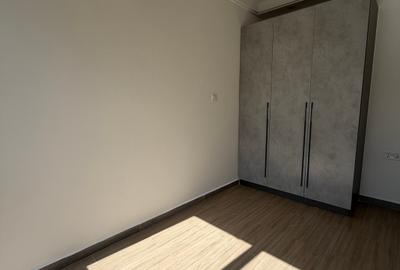 1 Bed Apartment with Swimming Pool in Riverside - 3