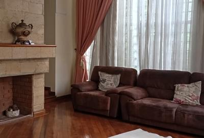 5 Bed Townhouse with En Suite at Off Kabasirian Road - 4