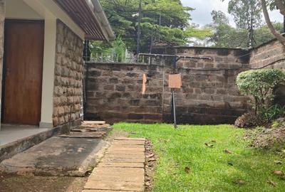 5 Bed House with En Suite at Lavington