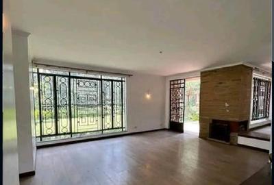 4 Bed Townhouse with En Suite in Lavington - 3