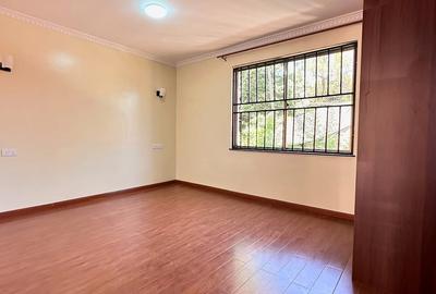 5 Bed Townhouse with En Suite at Chalbi Drive - 2