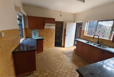 4 Bed Townhouse with En Suite at Lavington Green