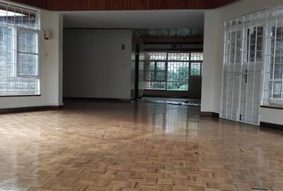 4 Bed House with En Suite in Loresho