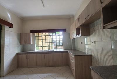 5 Bed House with En Suite in Loresho - 4