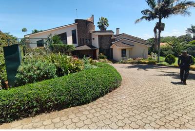 4 Bed House with En Suite at Runda - 4