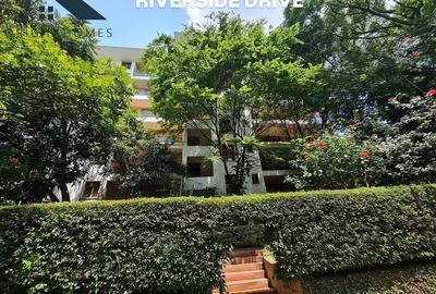 3 Bed Apartment with En Suite at Riverside Drive - 3