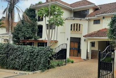 4 Bed Townhouse with En Suite at Shanzu Road