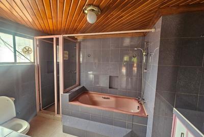 5 Bed House with En Suite in Gigiri - 4