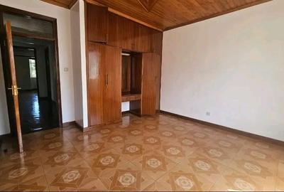 3 Bed House with En Suite in Runda - 4